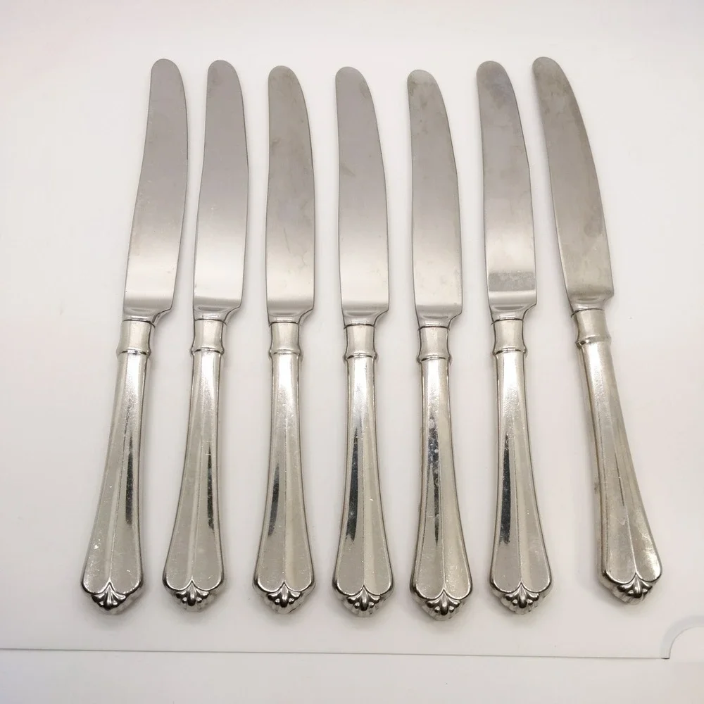 Oneida Juilliard Dinner Knives Set of 7 Silver Stainless Steel Flatware 9.5